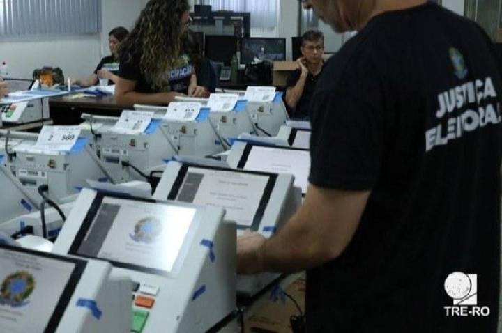TRE-RO inicia preparação de quase 4,7 mil urnas para o segundo turno