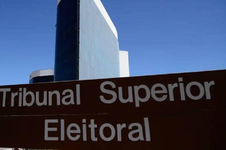 TSE marca julgamento de registros de candidatos à Presidência da República