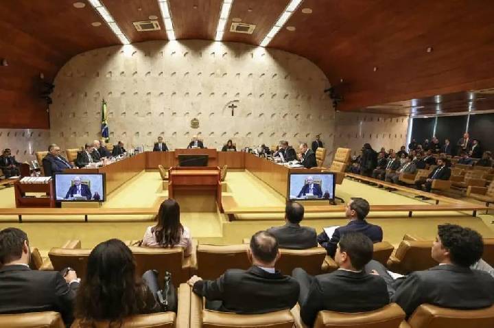 Zanin afirma que não dá para investigar Moraes sem julgar atos de Mendonça