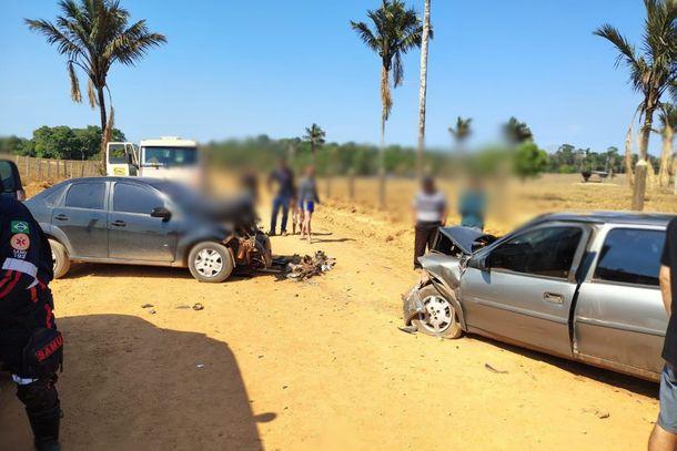 Colisão frontal deixa idosos em estado grave na Zona Rural