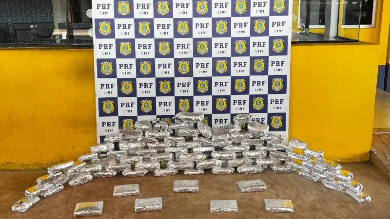PRF apreende quase 60 kg de drogas e centenas de munições durante operações em rodovias de RO