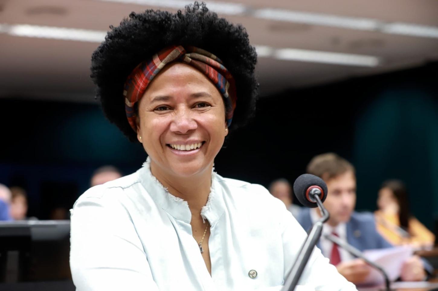 Deputada Sílvia Cristina destina R$ 500 mil à AMA-RO para contratação de equipe multidisciplinar