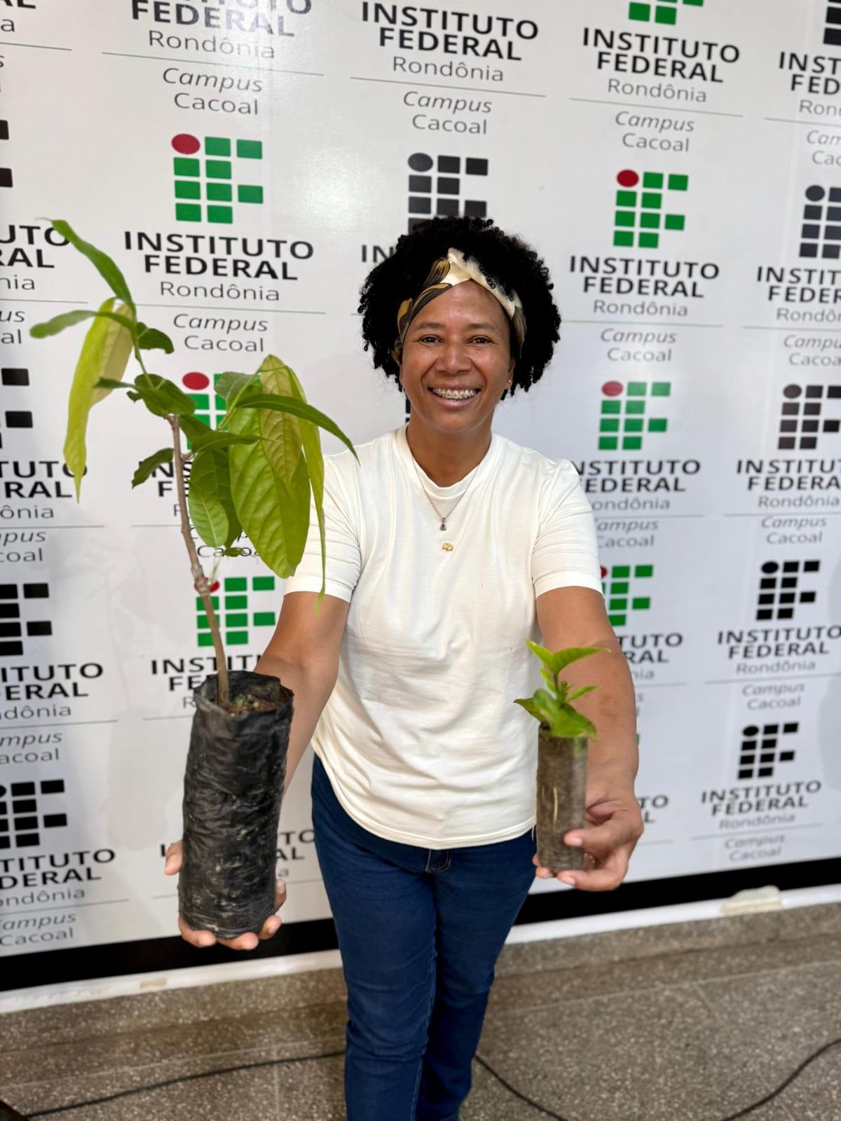 Sílvia Cristina inaugura viveiro Raízes de Rondônia em parceria com Ifro