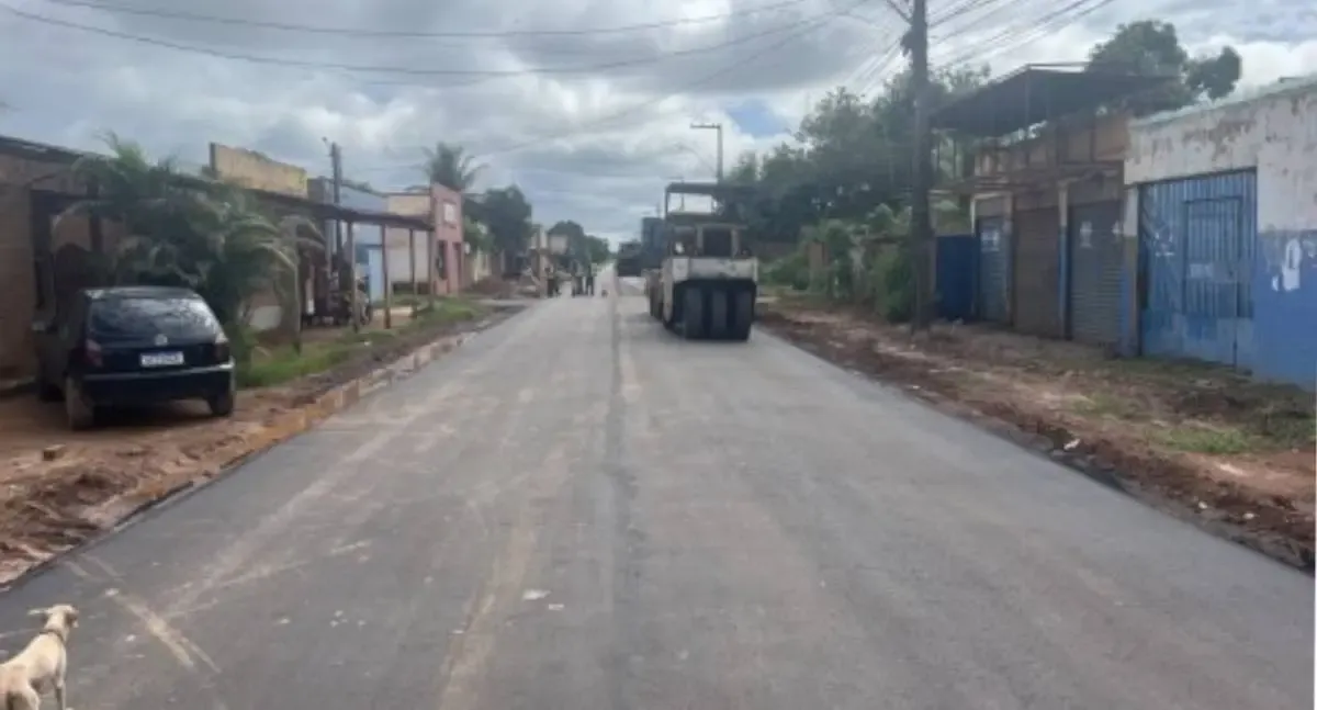 Prefeitura avança com obras de drenagem e pavimentação na avenida Raimundo Cantuária, zona Leste de Porto Velho