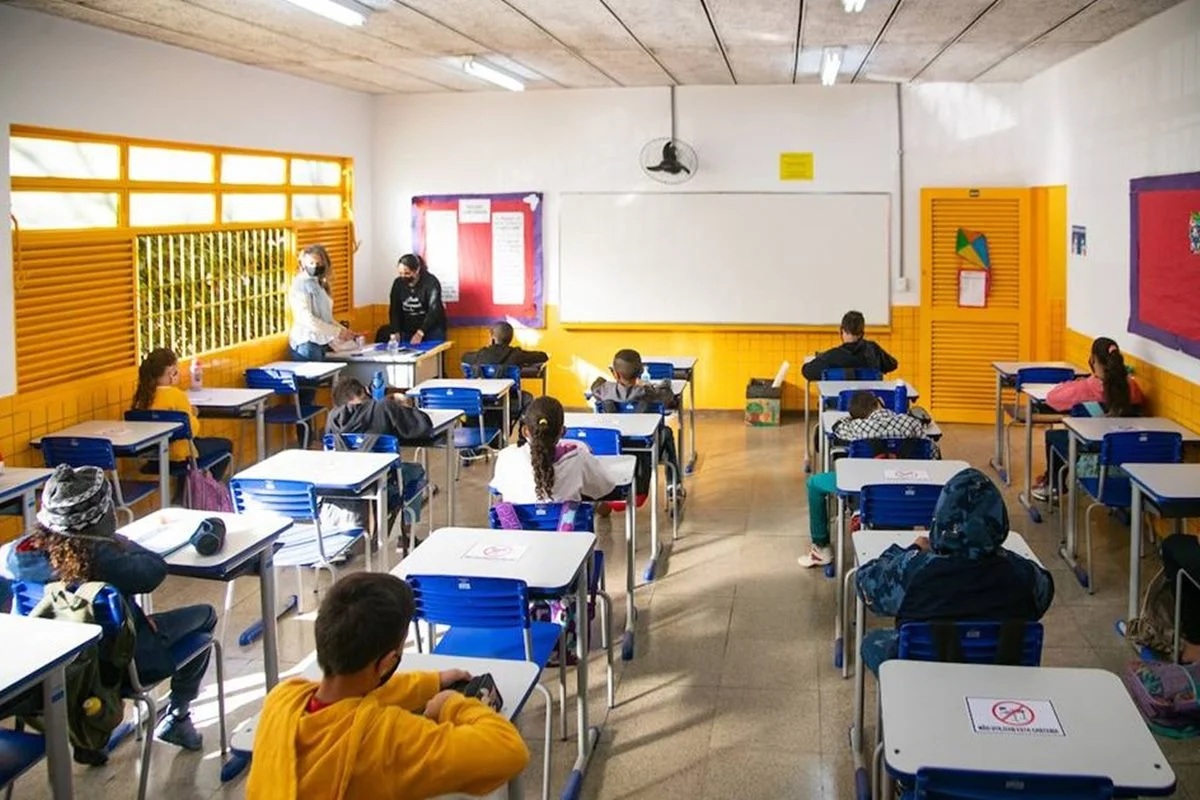 GDF nomeia 3 mil novos professores para a educação básica. Veja lista