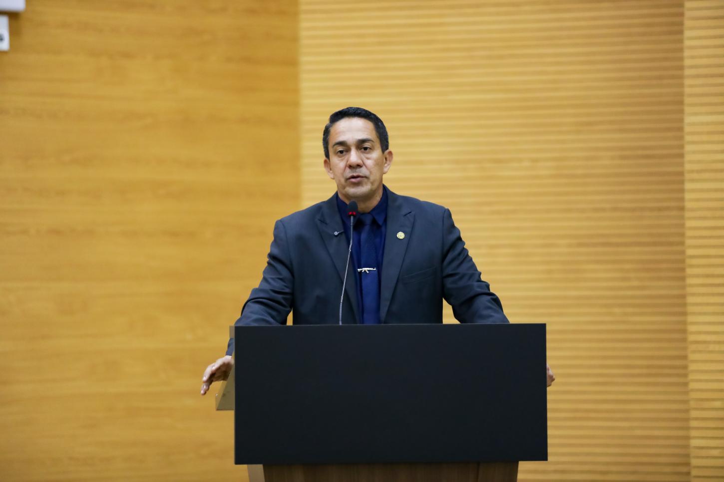 Eyder Brasil apresenta emenda de R$ 35 milhões ao orçamento para fortalecer o Programa Fecha Laudo