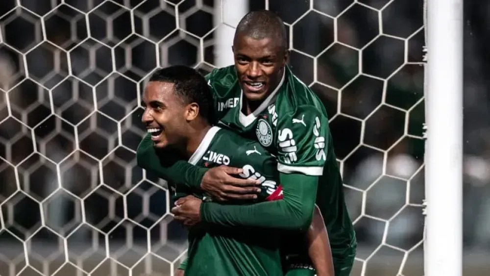Palmeiras massacra Batalhão e encaminha classificação na Copinha