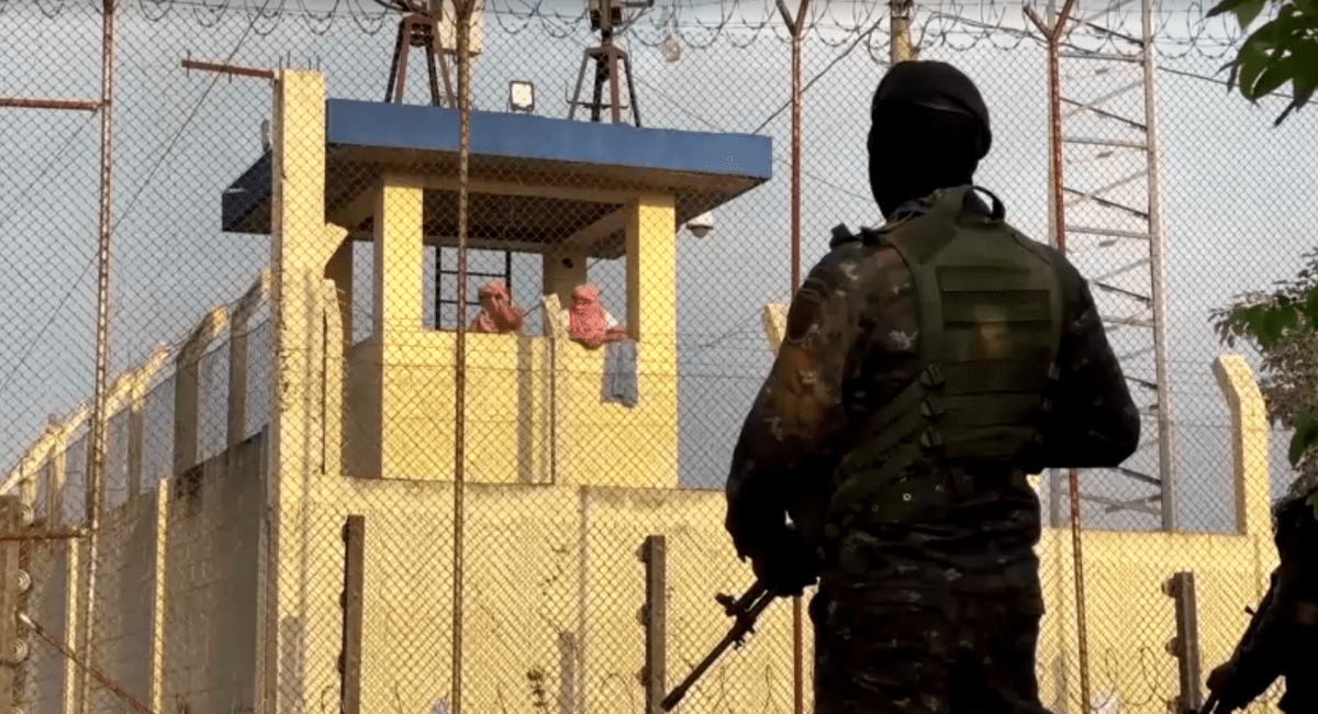 Presos tomam o controle de prisões e fazem 46 reféns na Guatemala