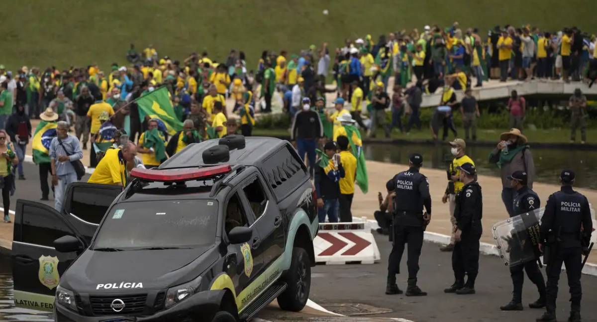 Moraes vota pela manutenção de condenação da cúpula da PMDF