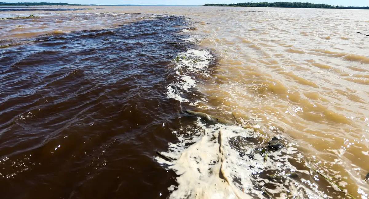 Naufrágio próximo a Manaus deixa dois mortos e sete desaparecidos