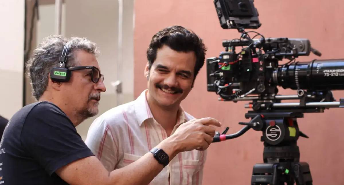 A gente e o Agente por Moisés Selva Santiago