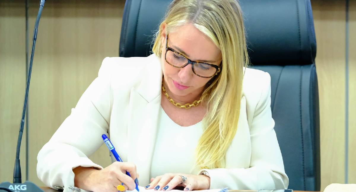 Ieda Chaves propõe spray gratuito para vítimas em RO