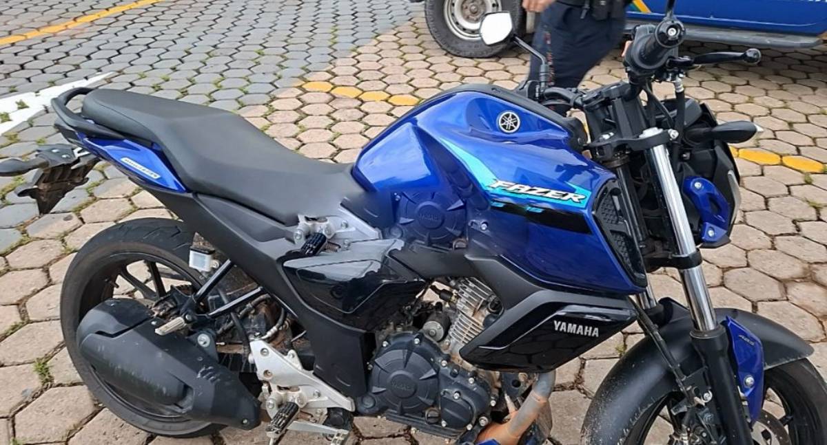 Menor é apreendido após perseguição policial por diversas avenidas em residencial na Linha Santa Rita