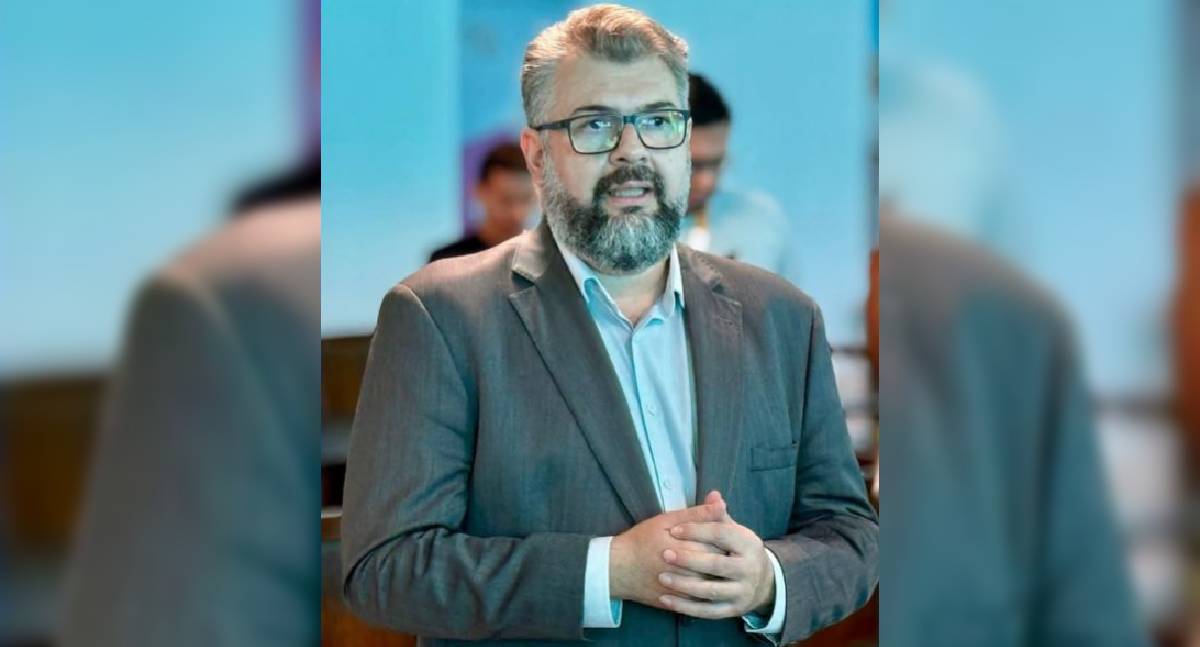 Novo secretário da Educação assume com foco em resultados