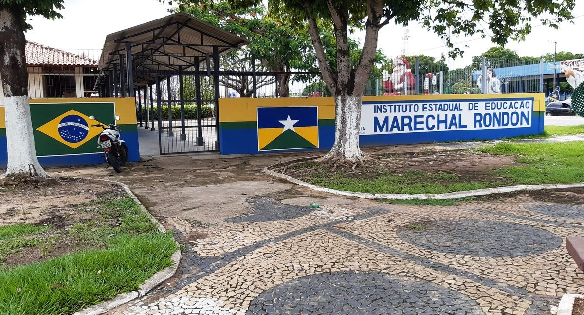 Projeto de Cláudia de Jesus propõe combate à violência contra a mulher nas escolas de RO