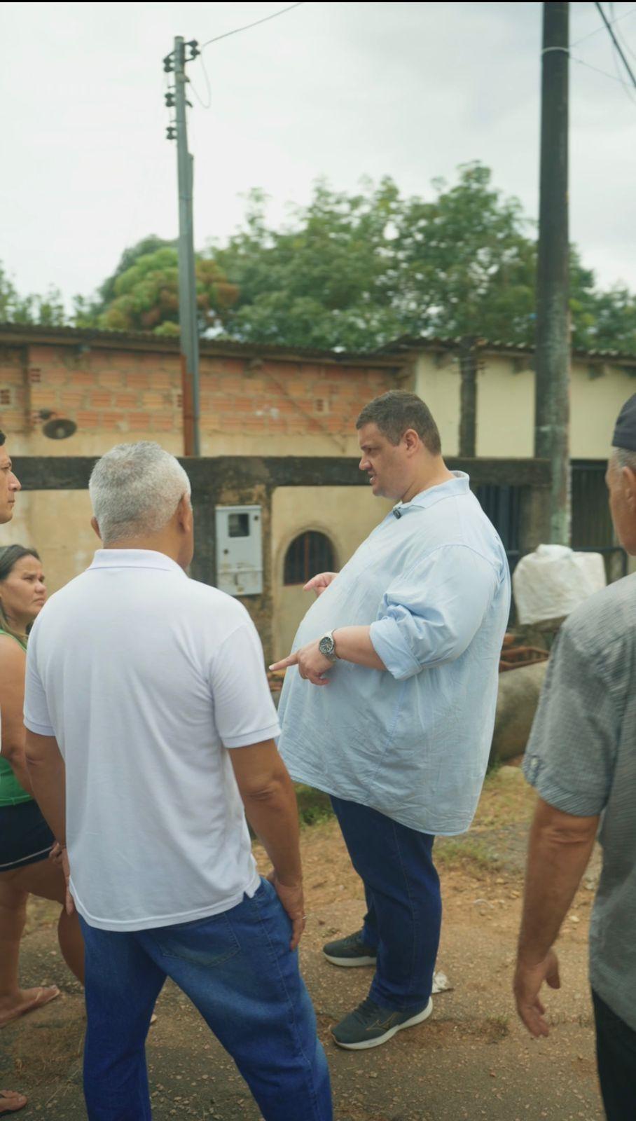 Vereador Thiago Tezzari Acompanha Ações de Infraestrutura no Bairro São Sebastião II