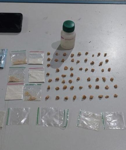 Suspeito é preso por tráfico de drogas em ponto conhecido como “boca de fumo” em Ariquemes
