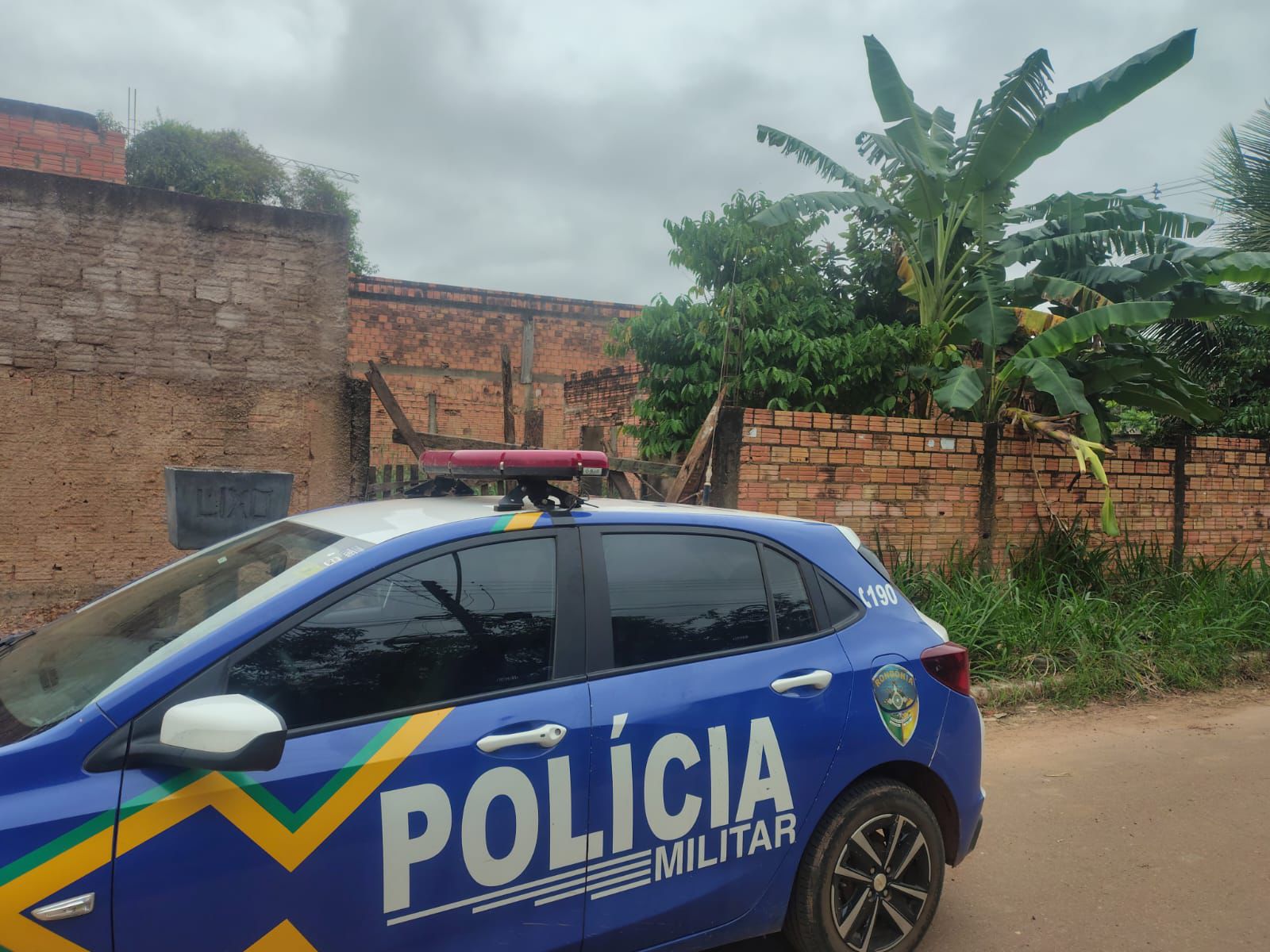 Homem confessa ter deixado corpo em imóvel abandonado e acaba preso