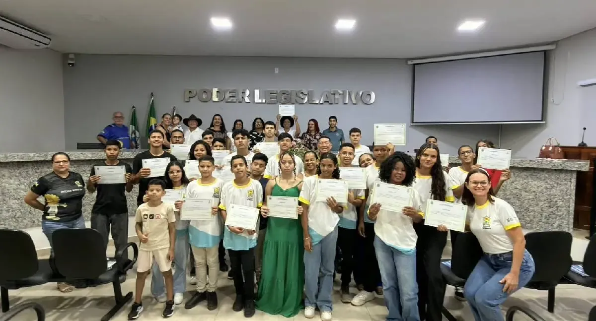 Sílvia Cristina defende cursos de qualificação como motor para geração de renda