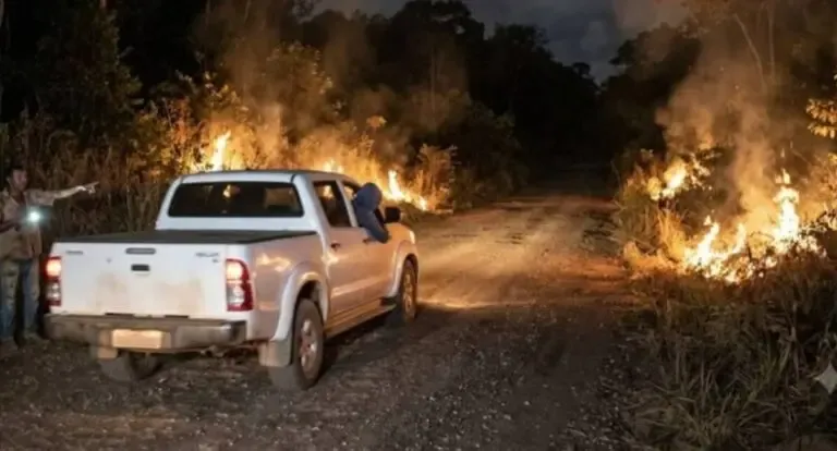 Homem é suspeito de atear fogo em vegetação às margens de estrada rural em RO