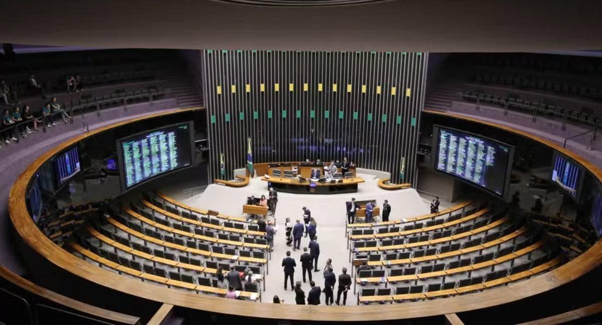 410 deputados federais buscam reeleição para a Câmara