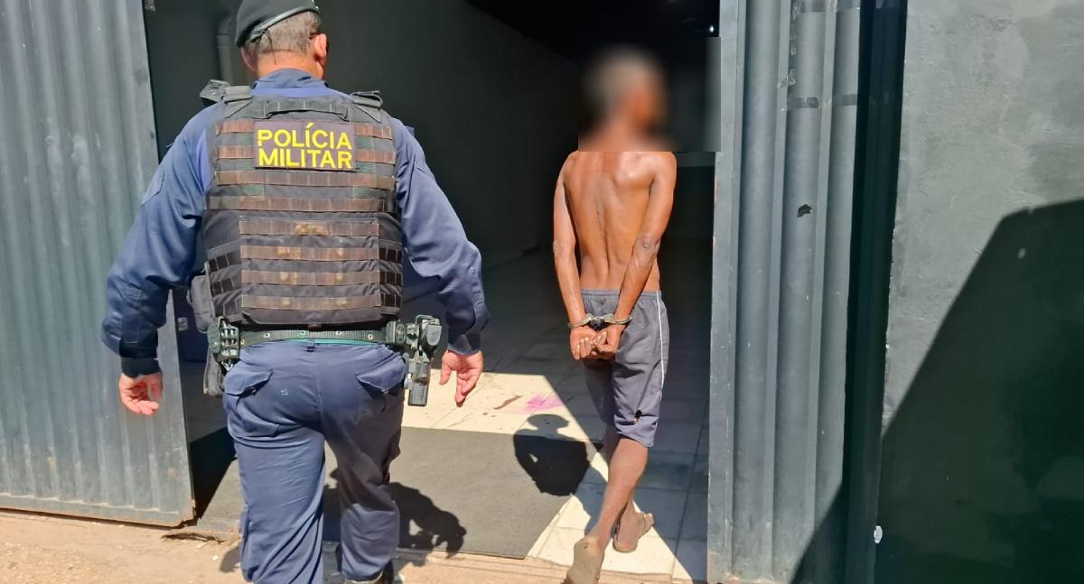 Homem em situação de rua é preso depois de furtar óculos de sol no Centro de Porto Velho