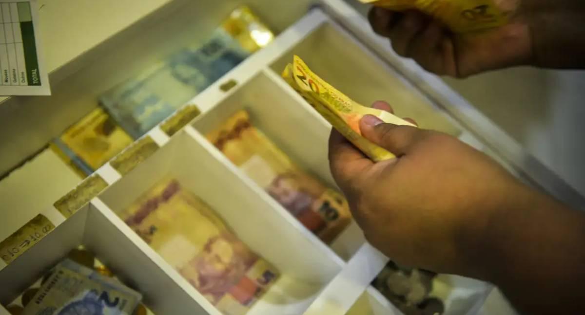 Pagamento do abono salarial de 2026 inicia nesta segunda-feira para nascidos em novembro e dezembro