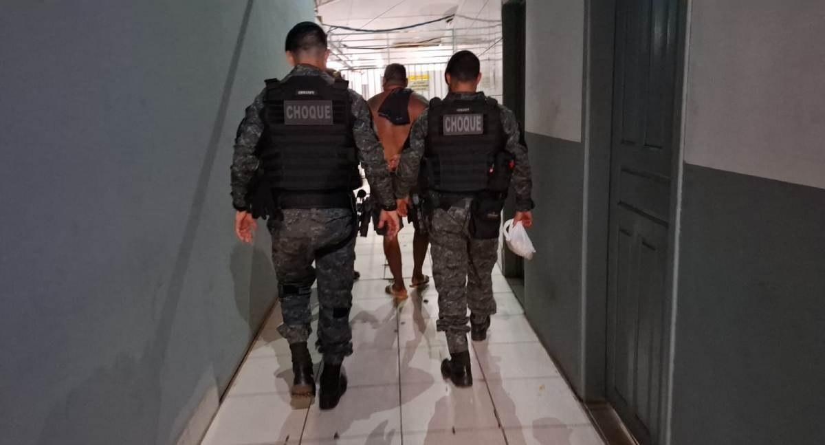 Polícia de Choque prende homem com drogas e apreende materiais do tráfico em Porto Velho