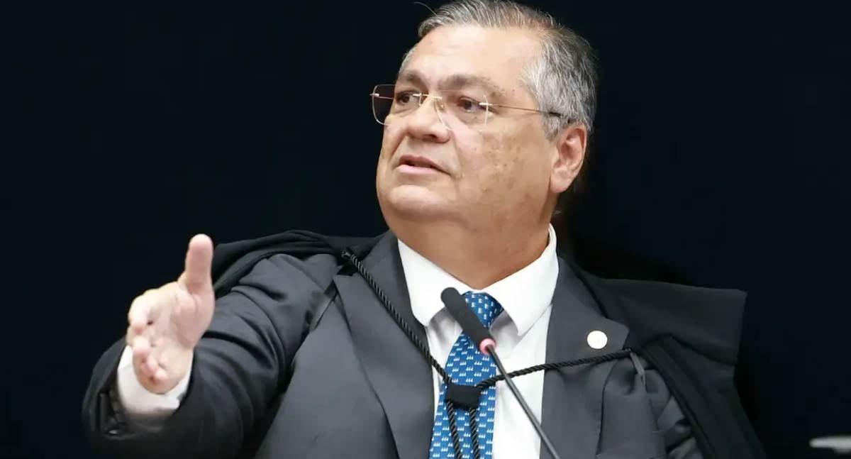 Proibição de emendas por dirigentes sem mandato e ex-parlamentares no Congresso