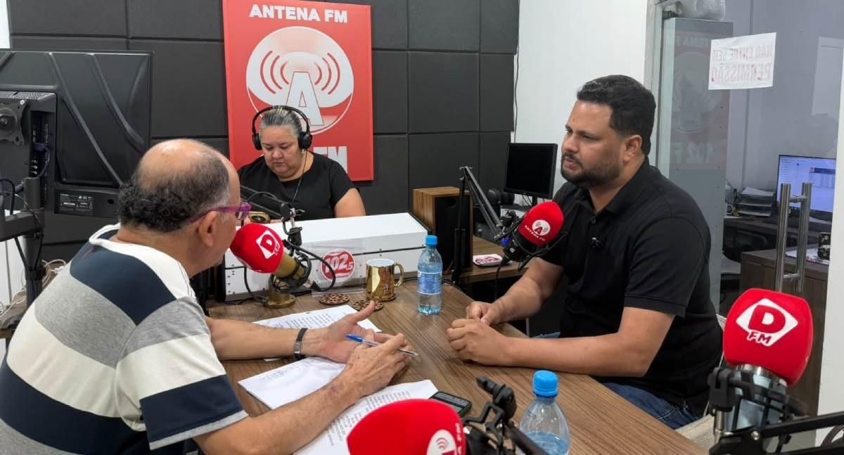 Samuel Costa defende reforço da segurança pública e combate às facções em entrevista na Antena Hits 102 FM