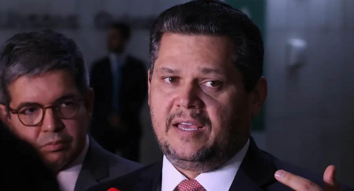 Senado encaminha PEC do fim da escala 6x1 e PEC da Segurança Pública para a CCJ
