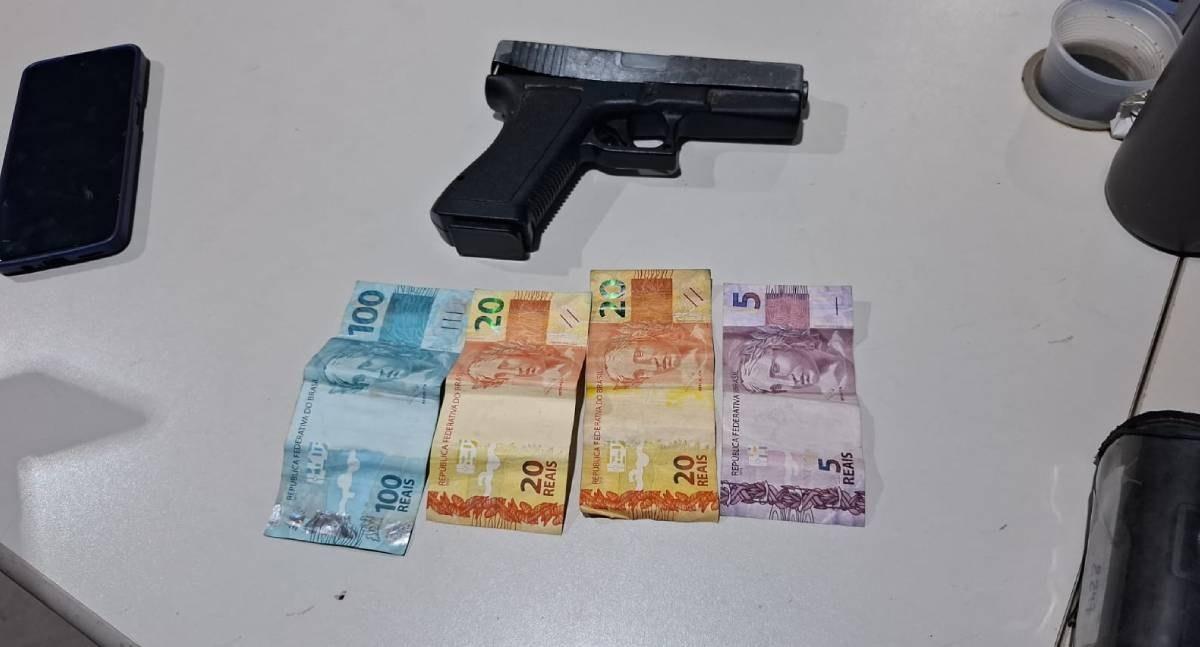 Jovem de 19 anos é espancado por populares e detido por policial penal depois de assalto na zona Leste