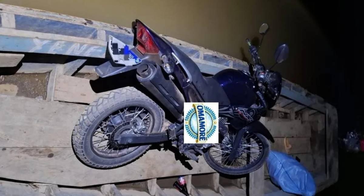 Polícia Militar prende trio boliviano depois de tentativa de envio ilegal de motocicleta para país vizinho