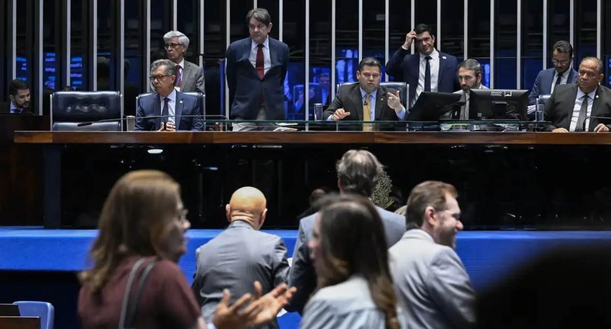 Senado Federal adia votação de PEC que acaba com a escala 6x1 para o período posterior ao processo eleitoral