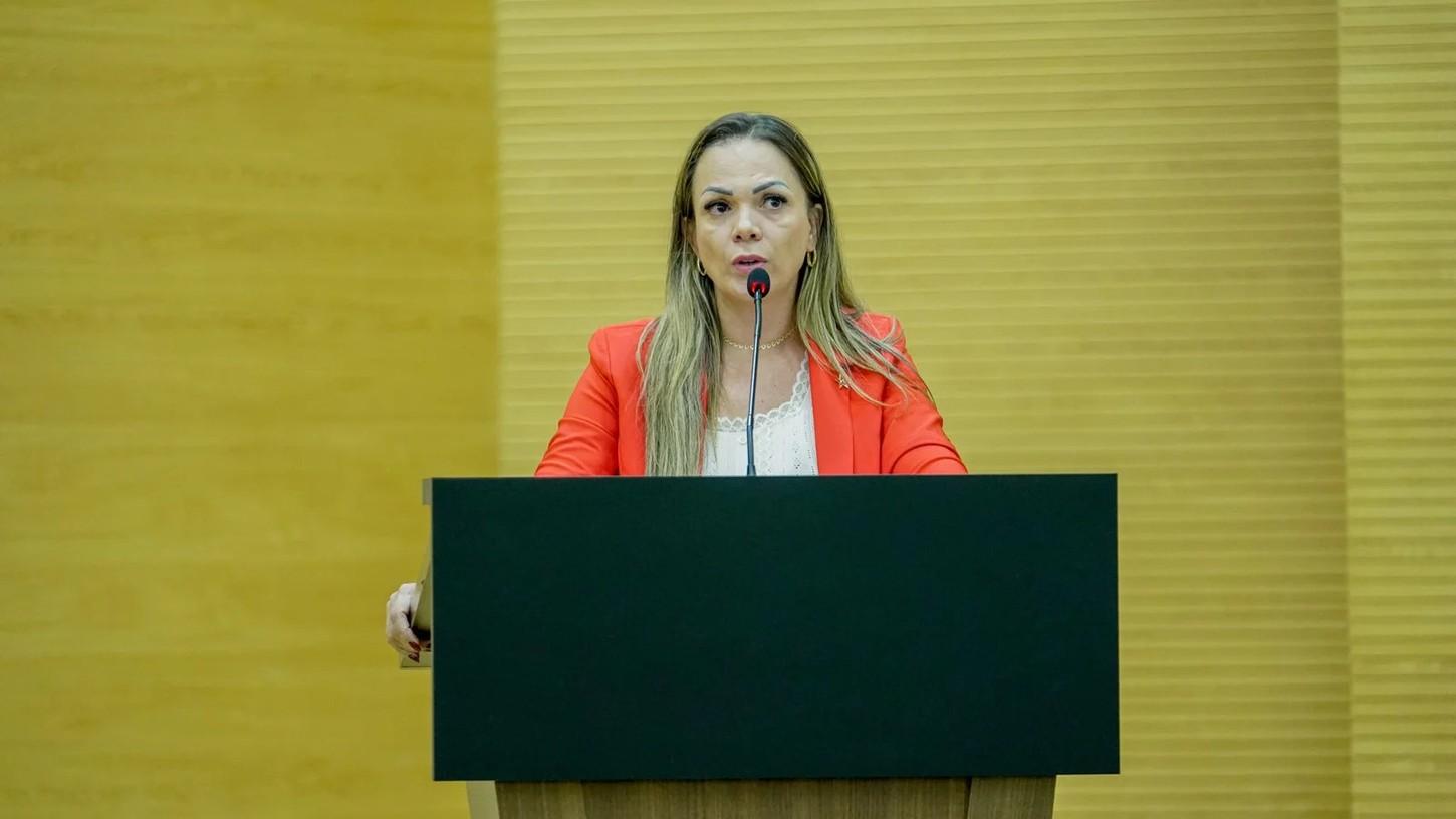Cláudia de Jesus repudia perseguição política e defende respeito às urnas em Rondônia
