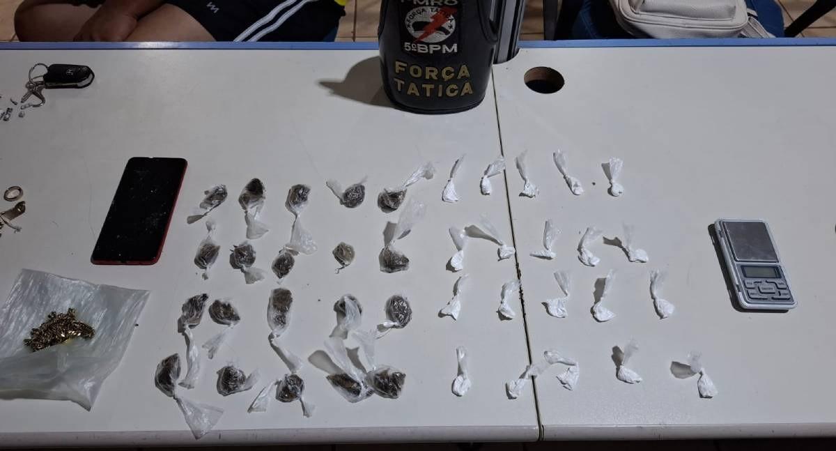 Força Tática prende dois suspeitos de tráfico com porções de drogas no Orgulho do Madeira