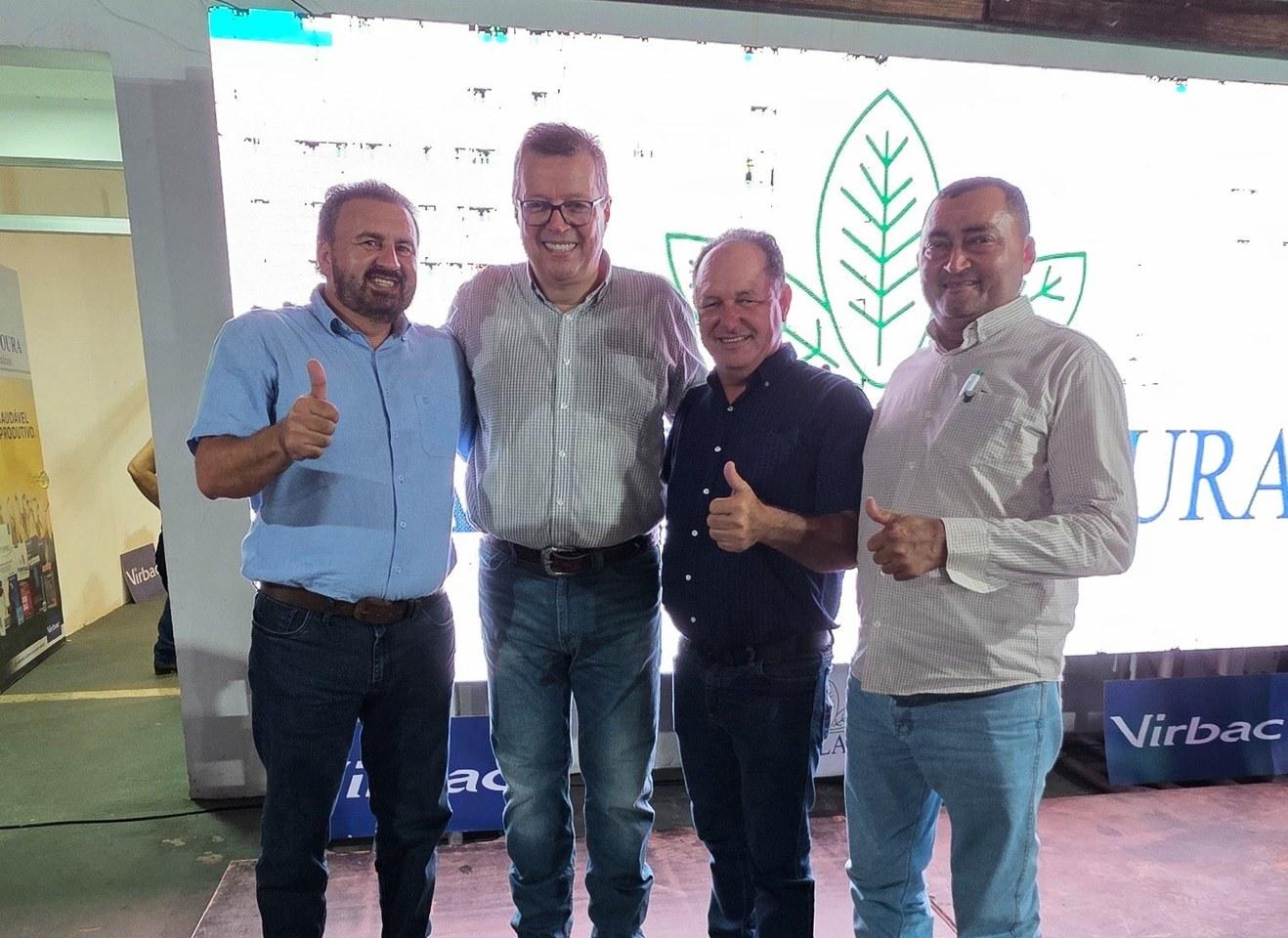 Pedro Fernandes acompanha palestra sobre os desafios do agro moderno em Ariquemes