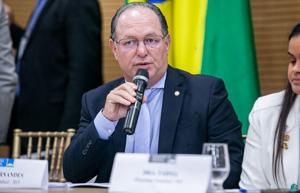Pedro Fernandes solicita melhorias em rodovias do Vale do Jamari ao governador eleito